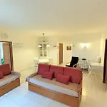 Algarve T2 W Balcony And Sea View Near In Manta Rota * 维拉诺瓦德卡塞拉