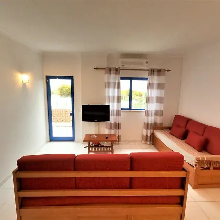 Algarve T2 W Balcony And Sea View Near In Manta Rota 아파트